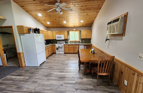 Baudette House | Discover Lazy Fox Lodge: Pet-Friendly Retreat at Lake of the Woods