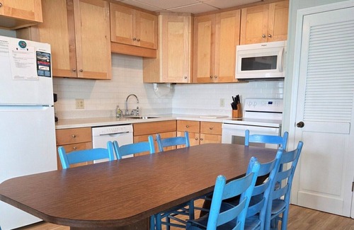 Emerald Isle Cottage | Pet-Friendly Lazy Haven East - Oceanfront Duplex Escape