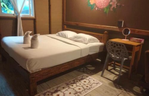 Ranong Resort | Cozy Lazy Hut with Ocean View and Family-Friendly Amenities