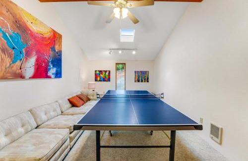 Lakeside House | Relaxing Getaway at Lazy K on Peaceful Bay Lake House
