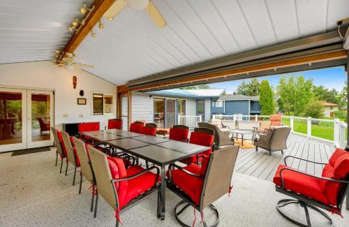 Lakeside House | Relaxing Getaway at Lazy K on Peaceful Bay Lake House