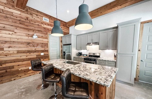 Centralia Cabin | Cozy Lazy Pines Cabins: Pet-Friendly Getaway Awaits!