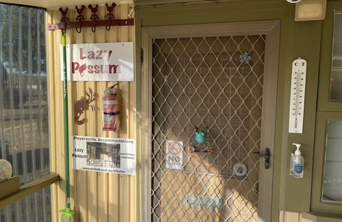 Ward Cabin | Relax at Lazy Possum: Family-Friendly with Spa & Breakfast