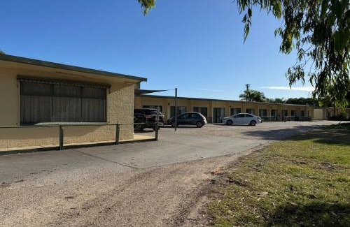 Swan Hill Hotel | Lazy River Motor Inn