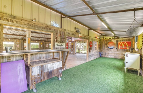 Cypress Cottage | Lazy River Retreat in Cypress w/Backyard Oasis!