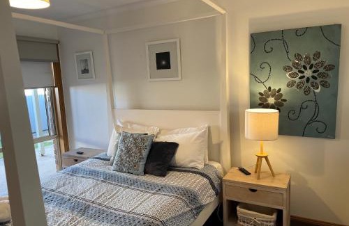 Waterhouse Villa | Relax at Lazy Sails Port - Pets Welcome with Free WiFi