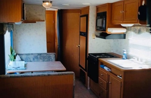 Redwood House | Relaxing Lakefront Getaway with Family-Friendly Amenities