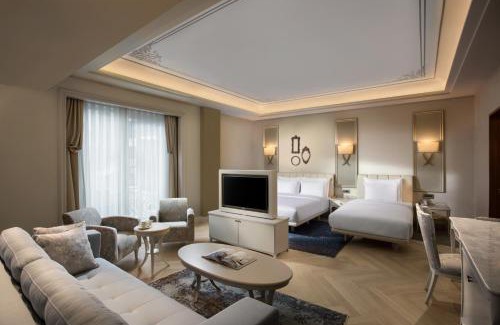 Beyoglu Hotel | Discover Lazzoni Hotel: 5-Star Comfort with Spa & Pool
