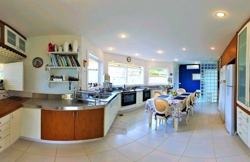 Downtown Buzios House | LB - BZ25 Villa Real 03 Suites Beachfront House Manguinhos Búzios