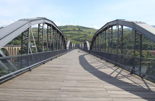 Peso da Regua Apartment | Top-Rated LB Douro: Family-Friendly Getaway Awaits