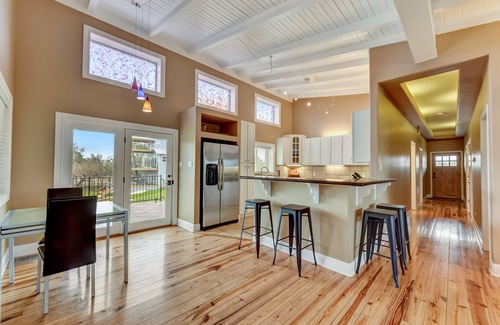 Granite Shoals House | LBJ Lake Home: Family-Friendly Retreat with Boat Slip