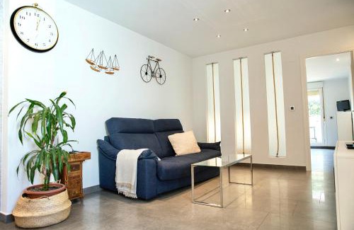 San Pablo Apartment | Pet-Friendly Retreat at LC Las Armas - Rated 9/10