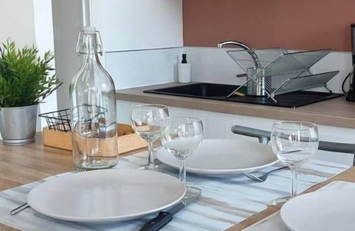 Clermont-Ferrand Apartment | Unbeatable Stay at LCS Home: Balcony, Parking & Wifi
