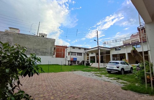 Faizabad Hotel | Pet-Friendly LD Guest House in Ayodhya with Breakfast