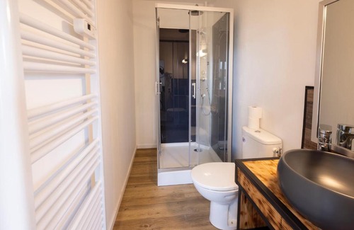 Montlucon Apartment | Budget-Friendly Stay Near Montluçon Intermarché for Families
