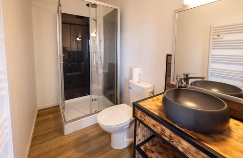 Montlucon Apartment | Budget-Friendly Stay Near Montluçon Intermarché for Families