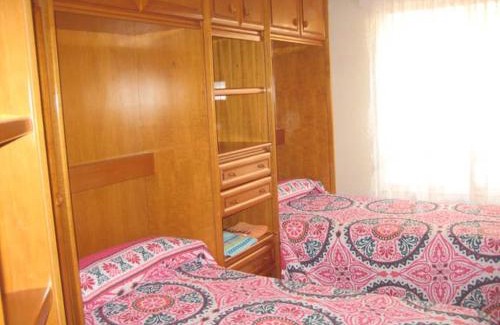 Leon Apartment | Pet-Friendly Getaway at León Arena with Family Amenities