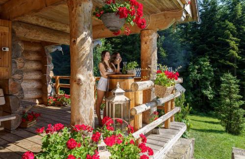 Nowy Targ Ski Chalet | Premier Leśna Bacówka: Pet-Friendly Retreat with Hot Tub