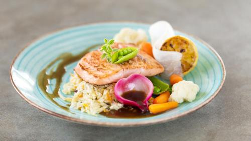 Rudziniec Bed & Breakfast | Discover Leśna Perła: Restaurant and Family-Friendly Rooms