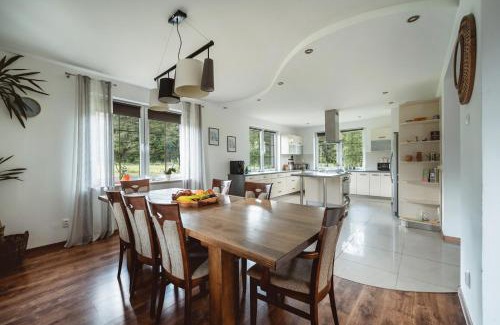 Ilawa House | Discover Leśne Dziarnówko: Oceanfront Retreat with Hot Tub