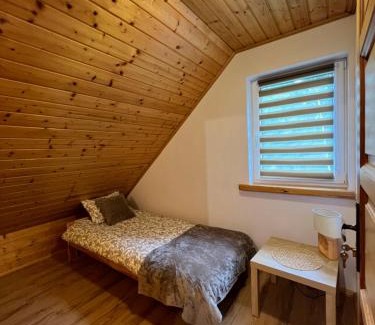 Płaska House | Discover Leśne Zacisze: 4-Star Retreat with Hot Tub