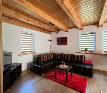 Płaska House | Discover Leśne Zacisze: 4-Star Retreat with Hot Tub