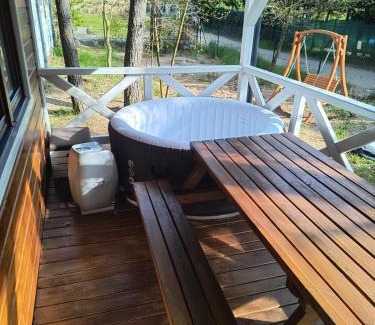 Koscierzyna House | Leśny Domek Rotembark: Pet-Friendly Retreat with Ocean Views