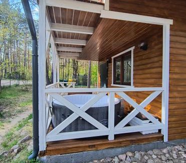 Koscierzyna House | Leśny Domek Rotembark: Pet-Friendly Retreat with Ocean Views