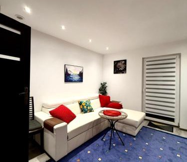 Rumia Apartment | Explore Leśny Zakątek: Family-Friendly Retreat with High Ratings