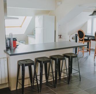 Dijon Apartment | Discover Le 103: Four-Star Stay with Private Parking