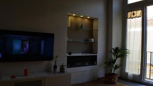 Historical Downtown Salerno Apartment | Discover Le 13 Fontane: Family-Friendly, Rated 10/10