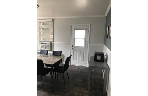 Quartier 4-6 Apartment | Discover Le 163: Family-Friendly Stay near Downtown
