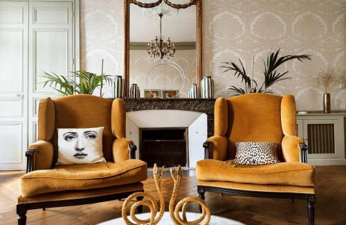 Richebourg - Saint-Clement Apartment | Elegant Le 1825 Suite in the Heart of the City - Guest Rated 9.8