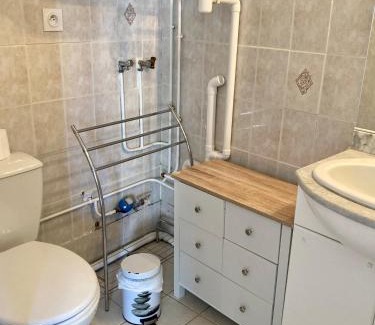 Arromanches-les-Bains Apartment | Cozy Le 22 Studio Near the Sea with Village Views