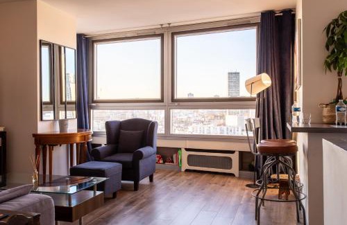 Puteaux Apartment | Discover Le "24th" on Blum Square: Rated 9.4, Pet Friendly
