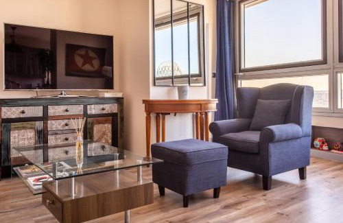 Puteaux Apartment | Discover Le "24th" on Blum Square: Rated 9.4, Pet Friendly