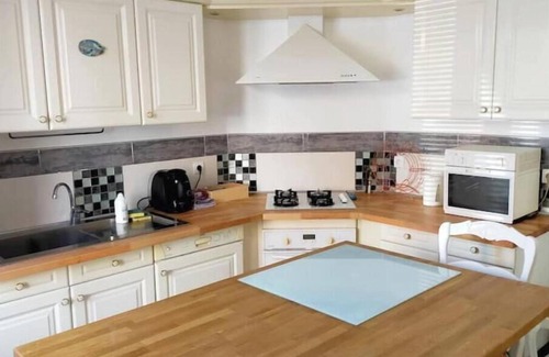 Sallaumines House | Discover Family-Friendly Comfort at Le 32, Lens