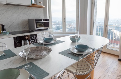Lyon City Centre Apartment | Experience Scenic Views at Le 360 - Your Lyon Retreat