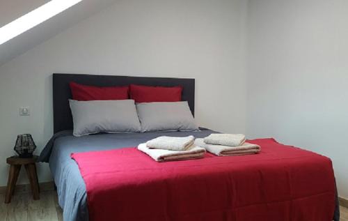 Montignac Bed & Breakfast | Cozy Retreat at Le 4 with Ocean View & Pet-Friendly Perks