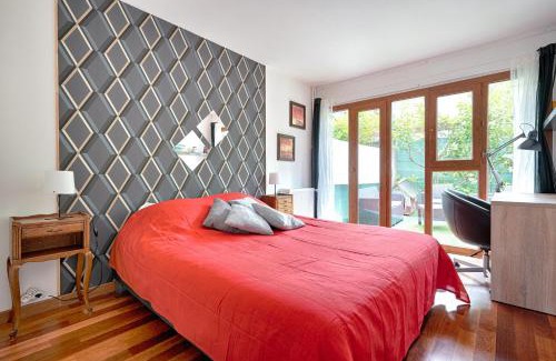 Champs Elysees Apartment | Discover Le 44 - Apartment with Private Garden Retreat