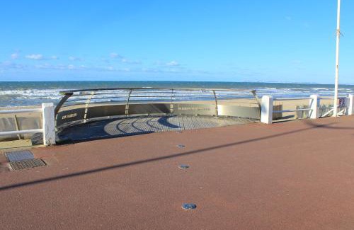 Villers-sur-Mer Apartment | Oceanfront Retreat at Le 59 Vue Mer - Rated 9.7/10
