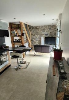 Guemene-Penfao Apartment | Guest Rated: 9.4 at Le 6 Bis avec Jardinet
