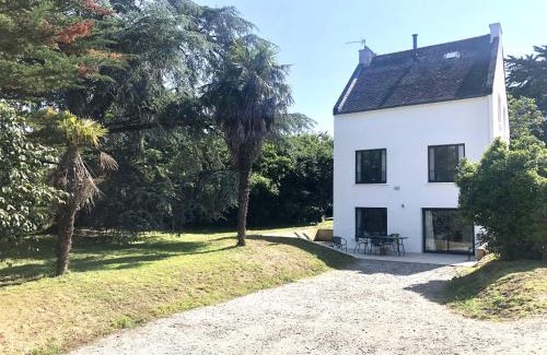 Sarzeau Apartment | Cozy Le 79 Apartment with Terrace - Guest Rated 9.5/10