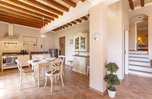 Ficulle Apartment | Pet-Friendly Le Acetaie with Pool in Ficulle, Italy
