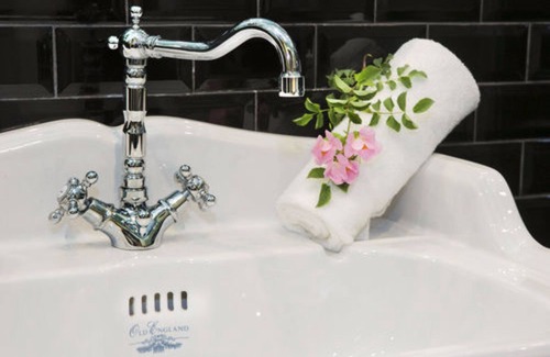 San Benedetto di Lugana Hotel | Explore Le Ali del Frassino: 4-Star Spa & Pool Retreat