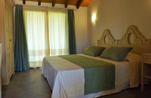 Villasimius Hotel | Oceanfront Le Anfore Hotel: 9/10 Guest Rated Escape