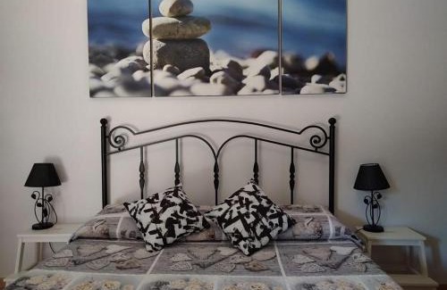 Santa Maria delle Mole Apartment | Budget-Friendly Stay at Le Anfore with Kitchen Amenities