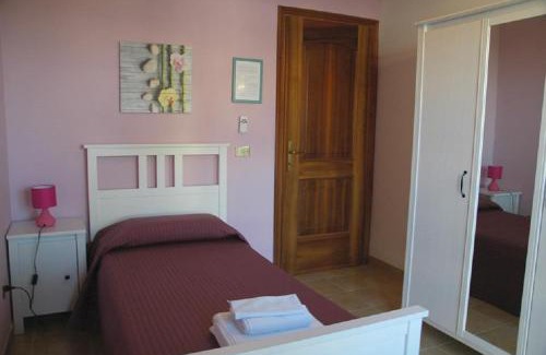 Santa Maria delle Mole Apartment | Budget-Friendly Stay at Le Anfore with Kitchen Amenities