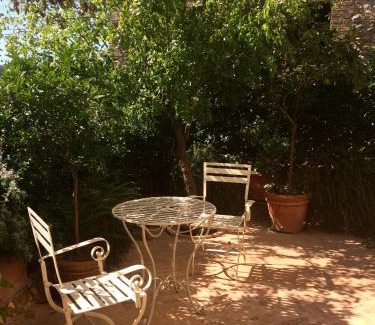 Semproniano House | Discover Le Antiche Mura: Pet-Friendly & Family Approved!