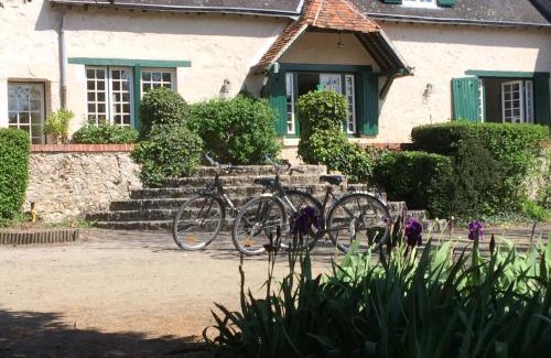 Cour-Cheverny Bed & Breakfast | Cozy Le Béguinage: Oceanfront Retreat with Top Ratings